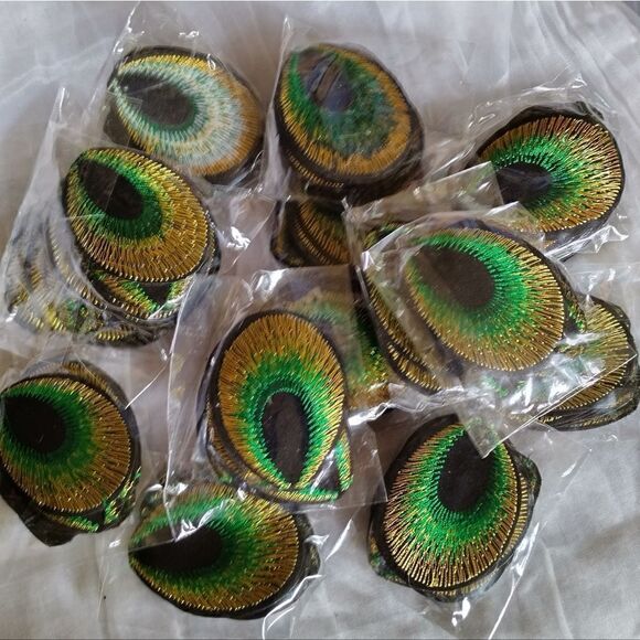 10 PC PEACOCK FEATHER Patch EMBROIDERED IRON -ON APPLIQUE 1.97" X 1.57 - Picture 3 of 4